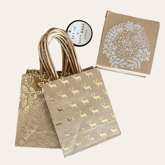 🌺 Holiday Gold Reindeer Floral Mini Gift Bags & Box Set - Picture 1 of 9